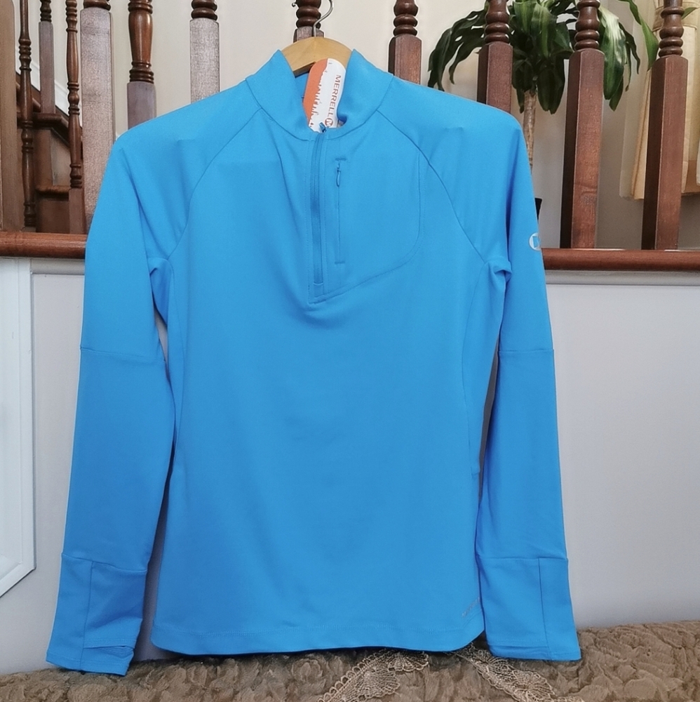 Merrell Women’s half-zip Top
